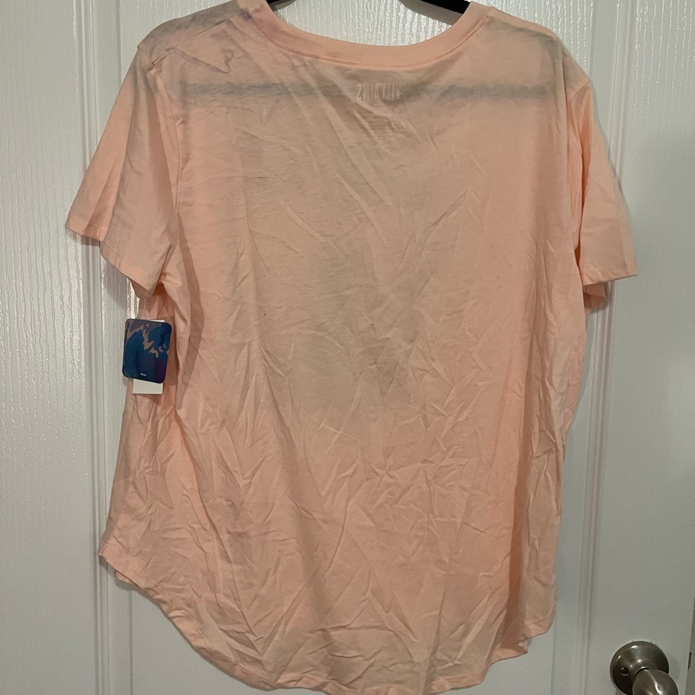 New Disney Cruella De Vil Graphic Women's Top - Peach Size 3X - Picture 3 of 3